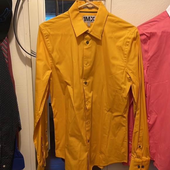 Dress Shirt. Different Colors - Picture 2 of 4